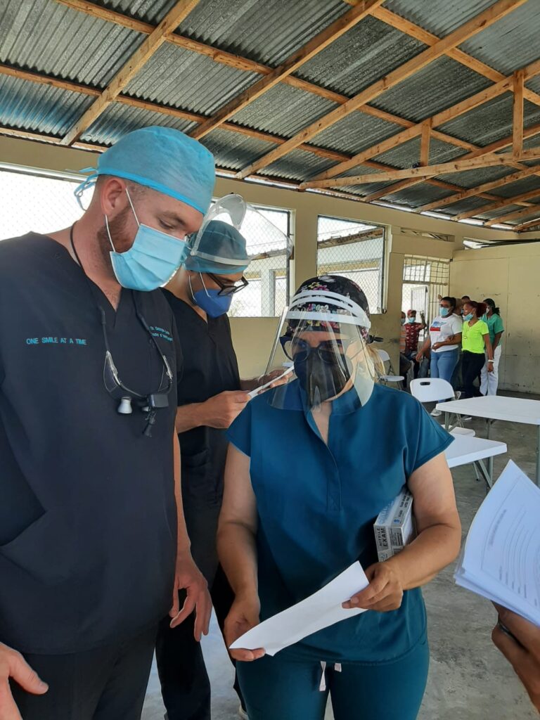 One Smile outreach in Azua: care in a correctional facility